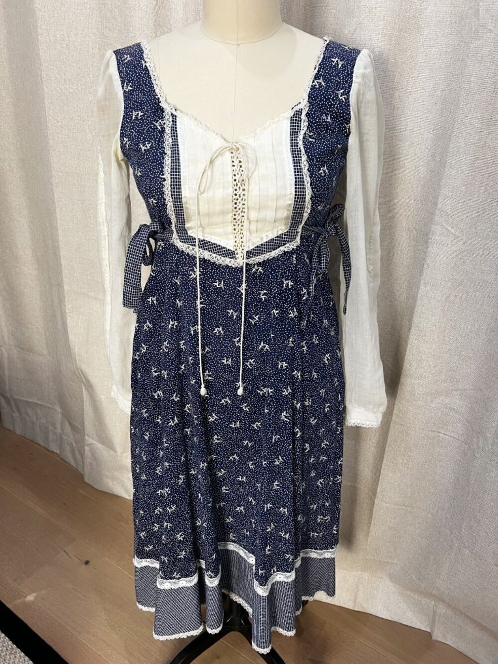 Vtg 70s GUNNE SAX Prairie Lace-Up Tiered Skirt Dress Sz 7 Novelty Print Origami